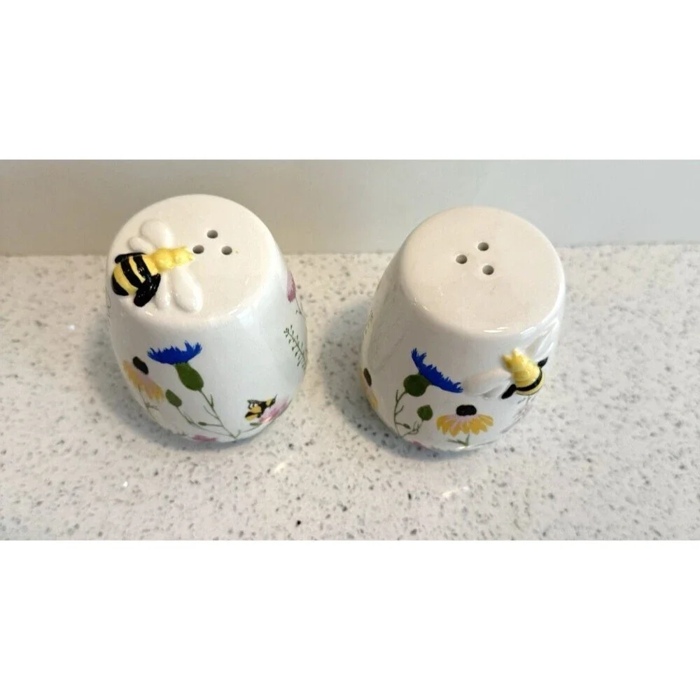Spring Bumblebee Bee Flower Salt and Pepper Shakers Set Colorful Ceramic